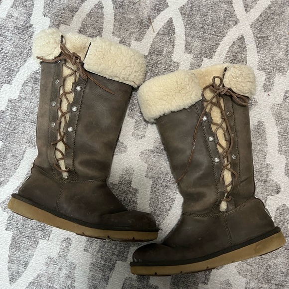 Ugg boots - Picture 1 of 4